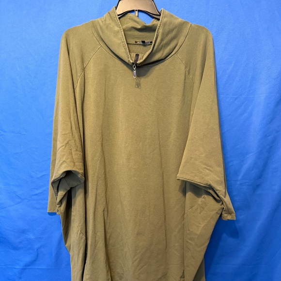 Green Kozan Tunic, Plus/OS/1X Warm and Comfy - Picture 1 of 5